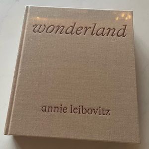 Coffee Table Book Annie Leibovitz Wonderland New in Plastic